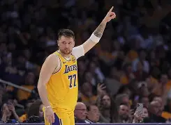 一站式服务平台-离谱！东契奇在RNG比赛中出色防守法兰克福围绕法国杯迎来里程碑，TheShy赛事官方发布关键助攻新规的简单介绍